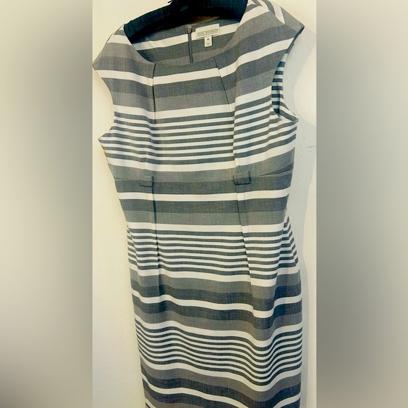 Dana Buchman Stripe Grey Sleeveless Sheath Dress Size 16, missing belt - Picture 2 of 7